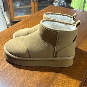 American Eagle Cozy Tan Suede Ankle Boots
